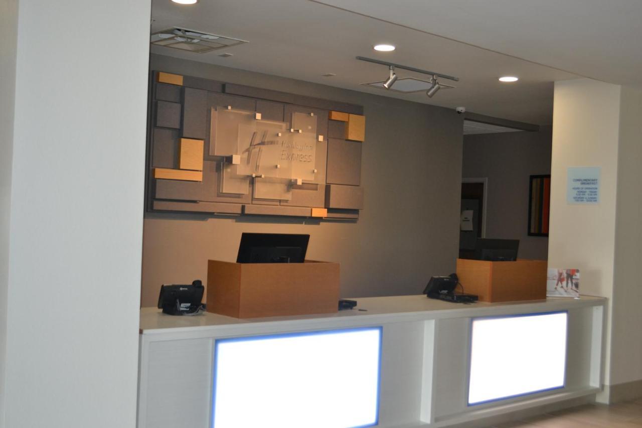 Holiday Inn Express Tallahassee-University Central By Ihg Dış mekan fotoğraf